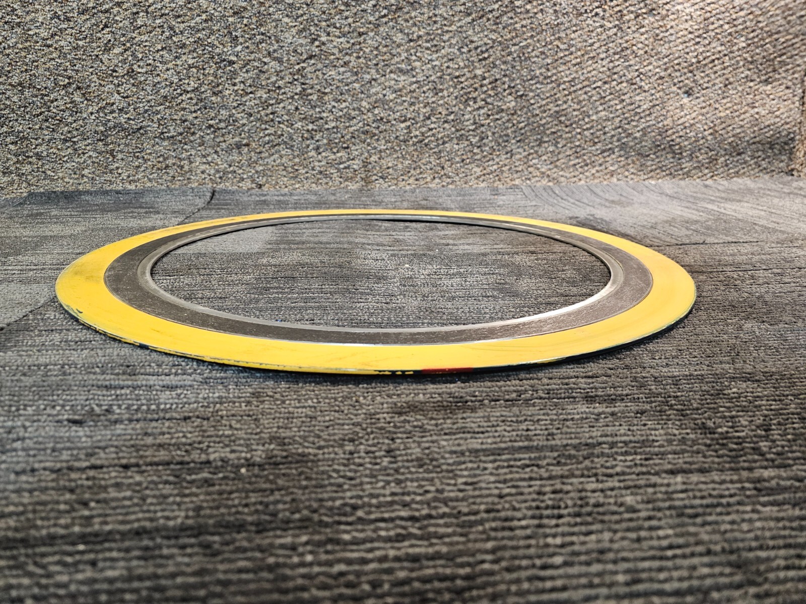Flexitallic Spiral Wound Gasket 20″ 300 ASME B16.20 347/347/FG 26″ Yellow