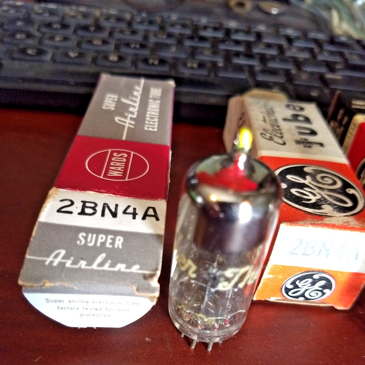 LOT OF 4 NOS ELECTRONIC TUBES 2BN4/A RCA GE SYLVANIA – STANDARD TUNER is RED TIP