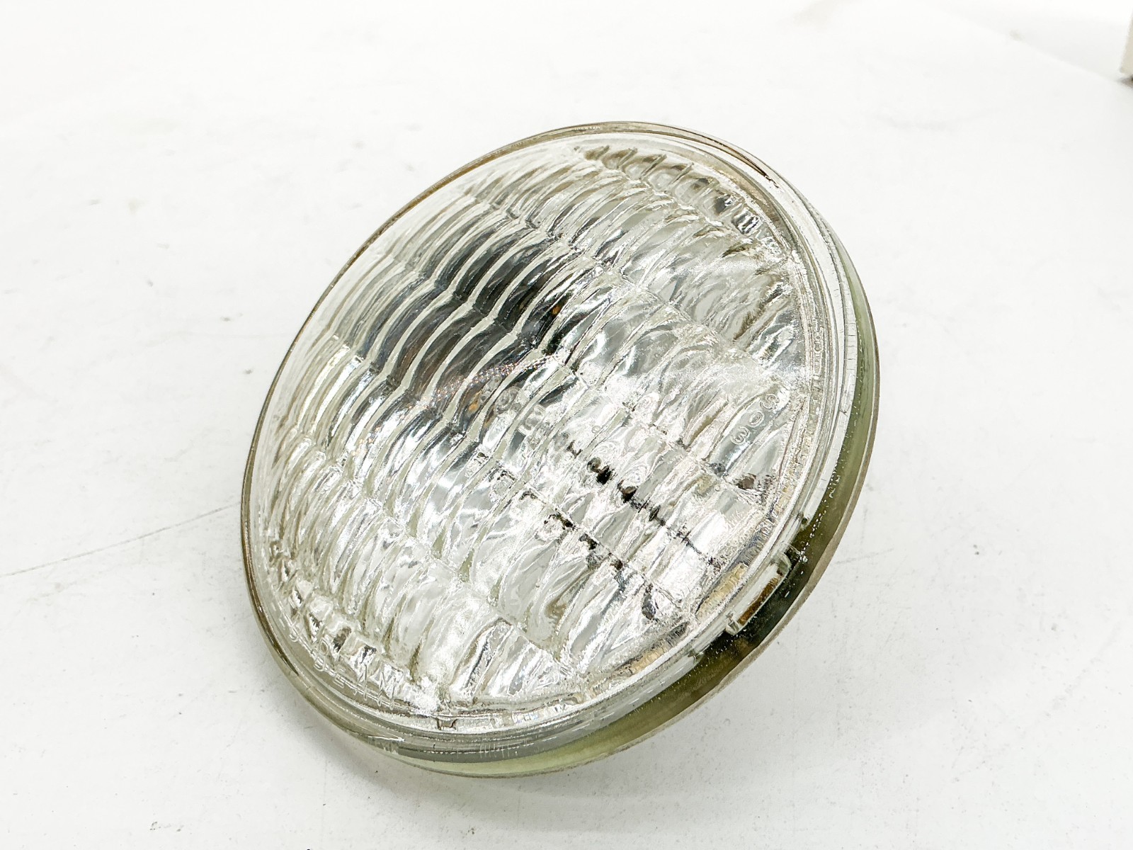 New Lot of 2 GE H7551 Halogen Beam Lamp 6V 8W
