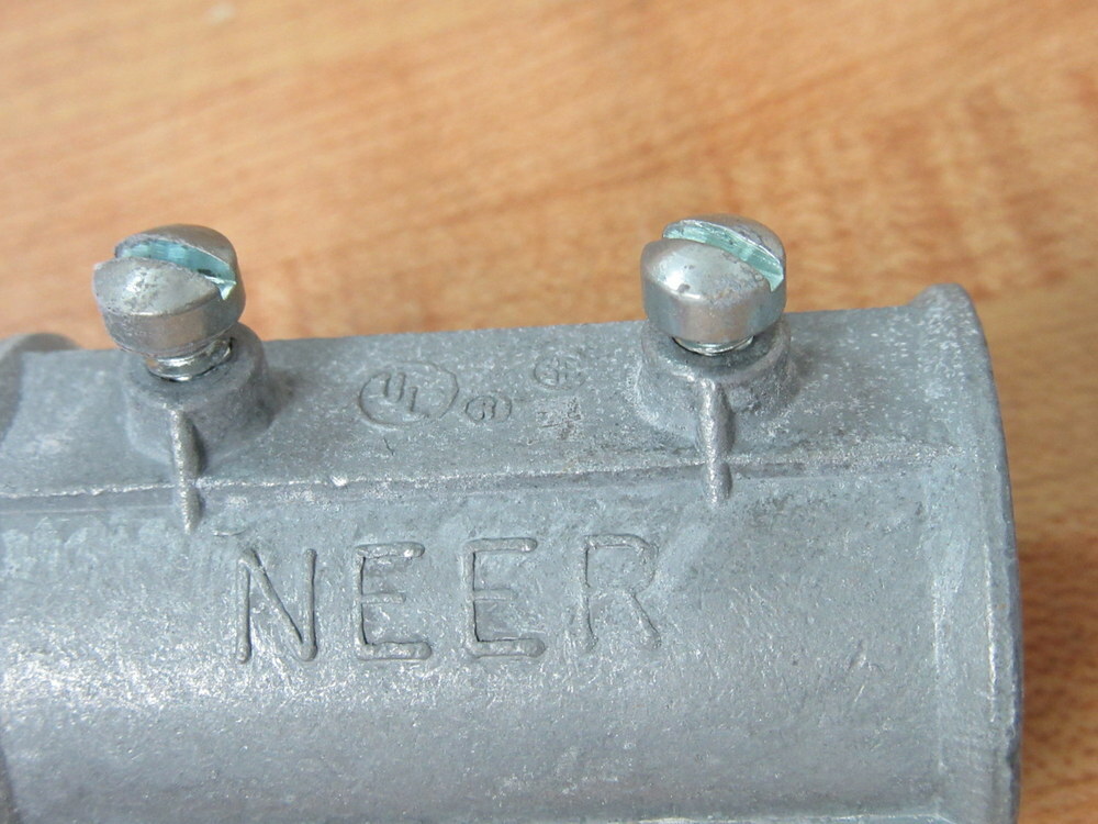 Neer TC-513 1″ Set Screw EMT Coupling TC513 (Pack of 20)