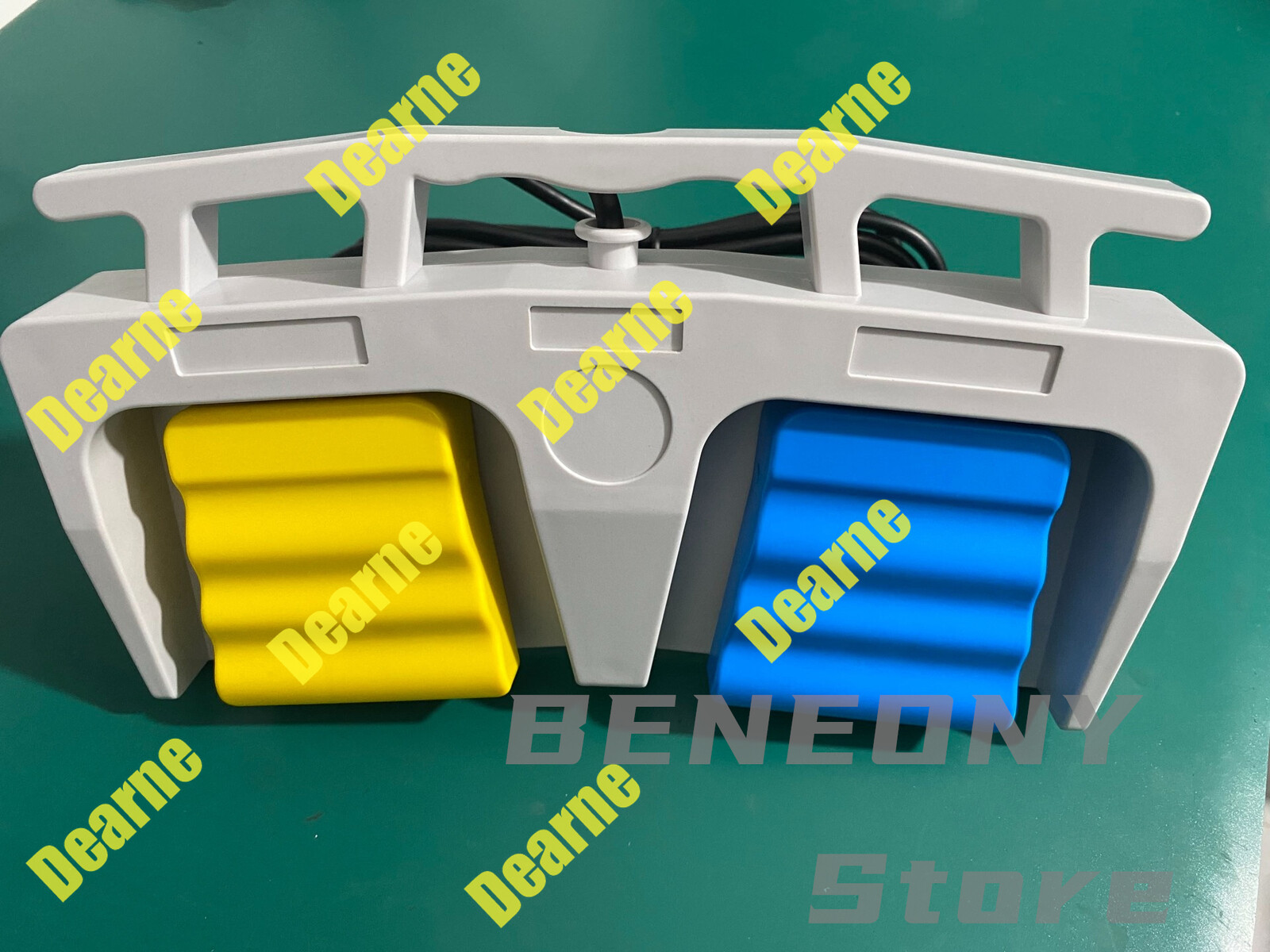 1pcs Brand New foot switch UES-40 MAJ-1258 Expedited Shipping
