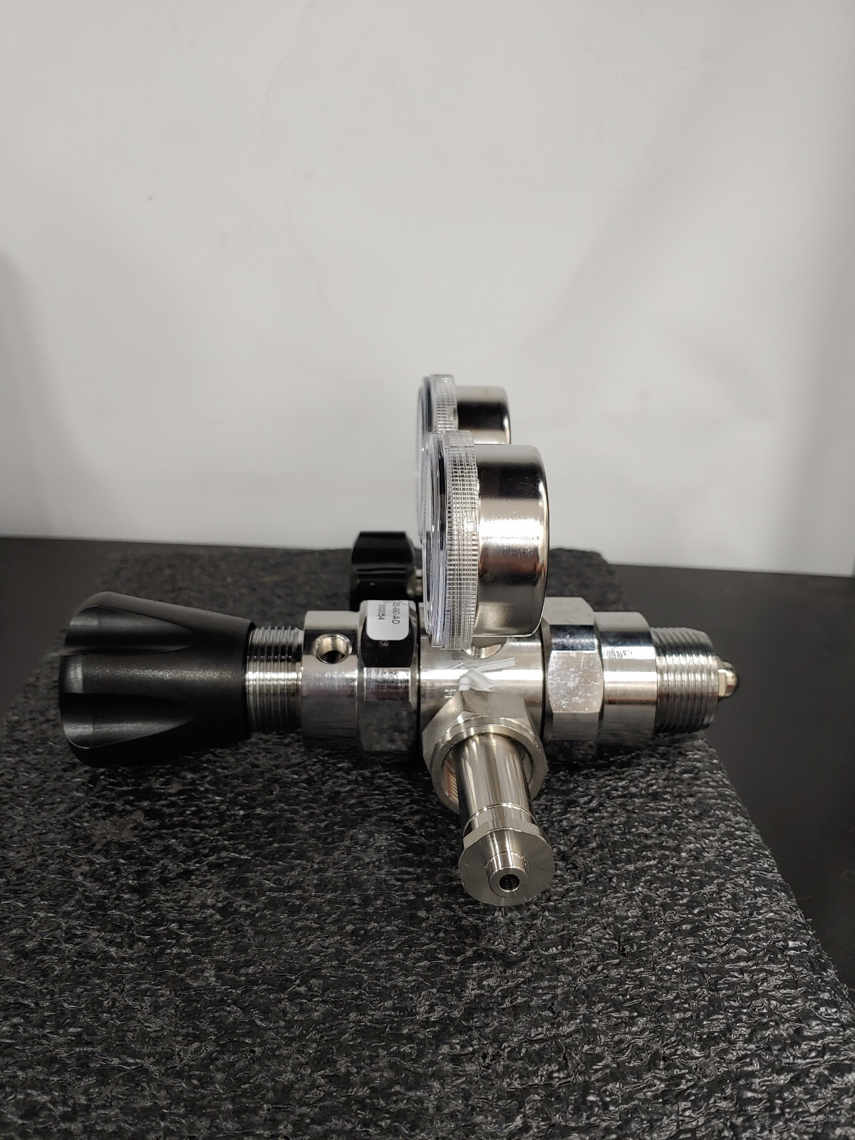 HARRIS KH1109 High Purity Two Stage Gas Regulator