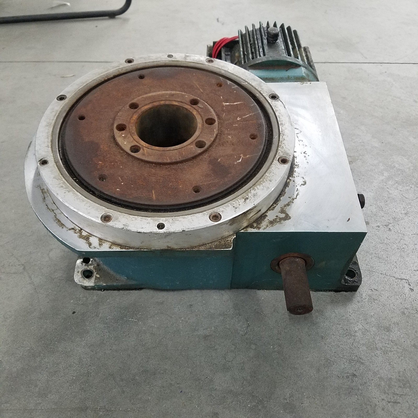 CAMCO 901RDM12H32-270 R-H Powered Rotary Indexer w/R-250 30:1 Ratio Gearbox.
