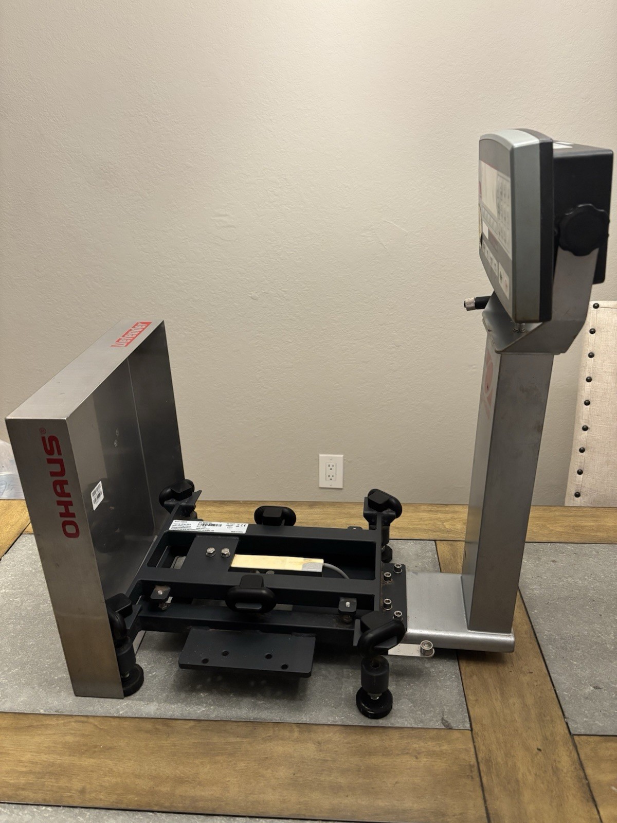 Ohaus Defender 5000 TD52PScale with D25RTR BASE. 50lbs Capacity. 30Day Warranty