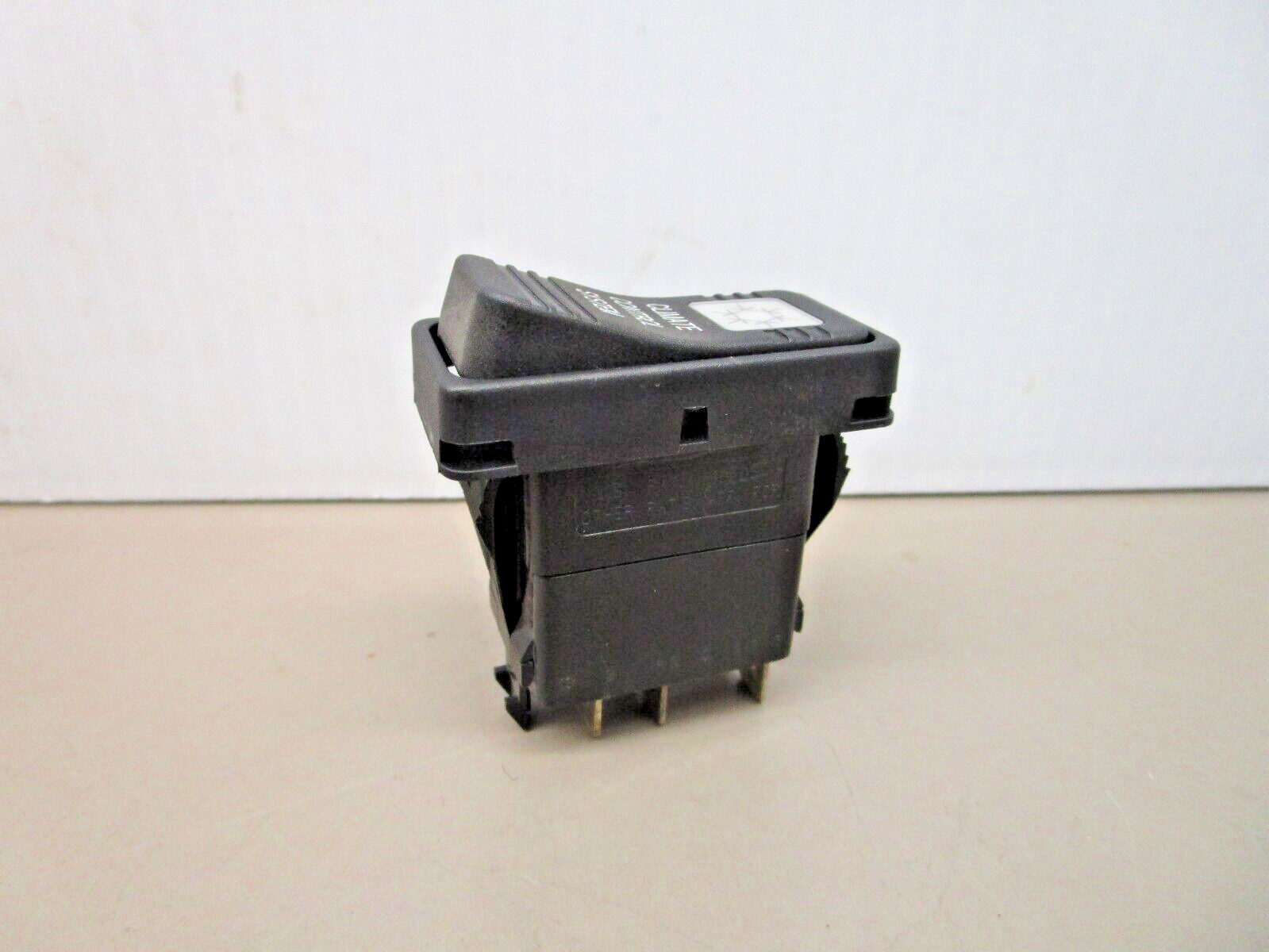 Carling VAB2 Rocker Switch “Climate Control System” 4-Pole On-Off Illuminated