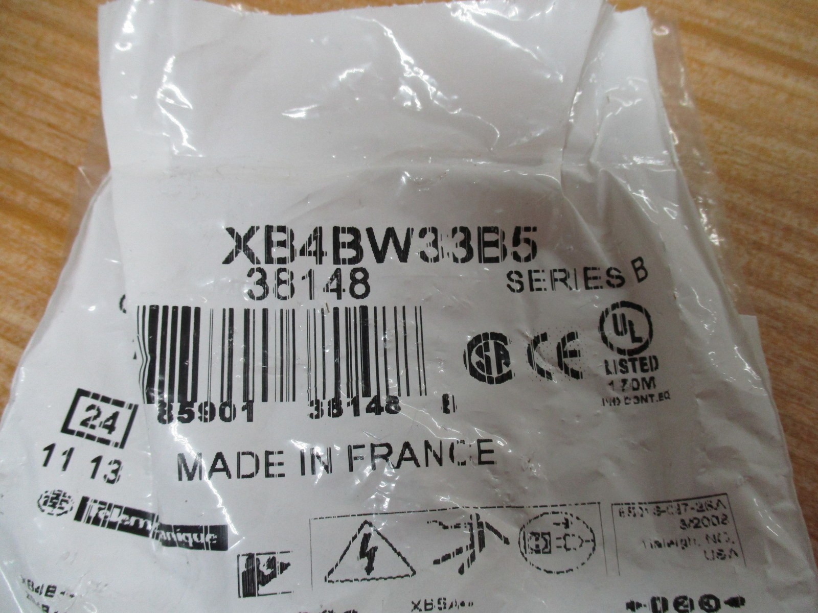 Schneider XB4BW33B5 Telemecanique Illum. Push Button (Pack of 3)