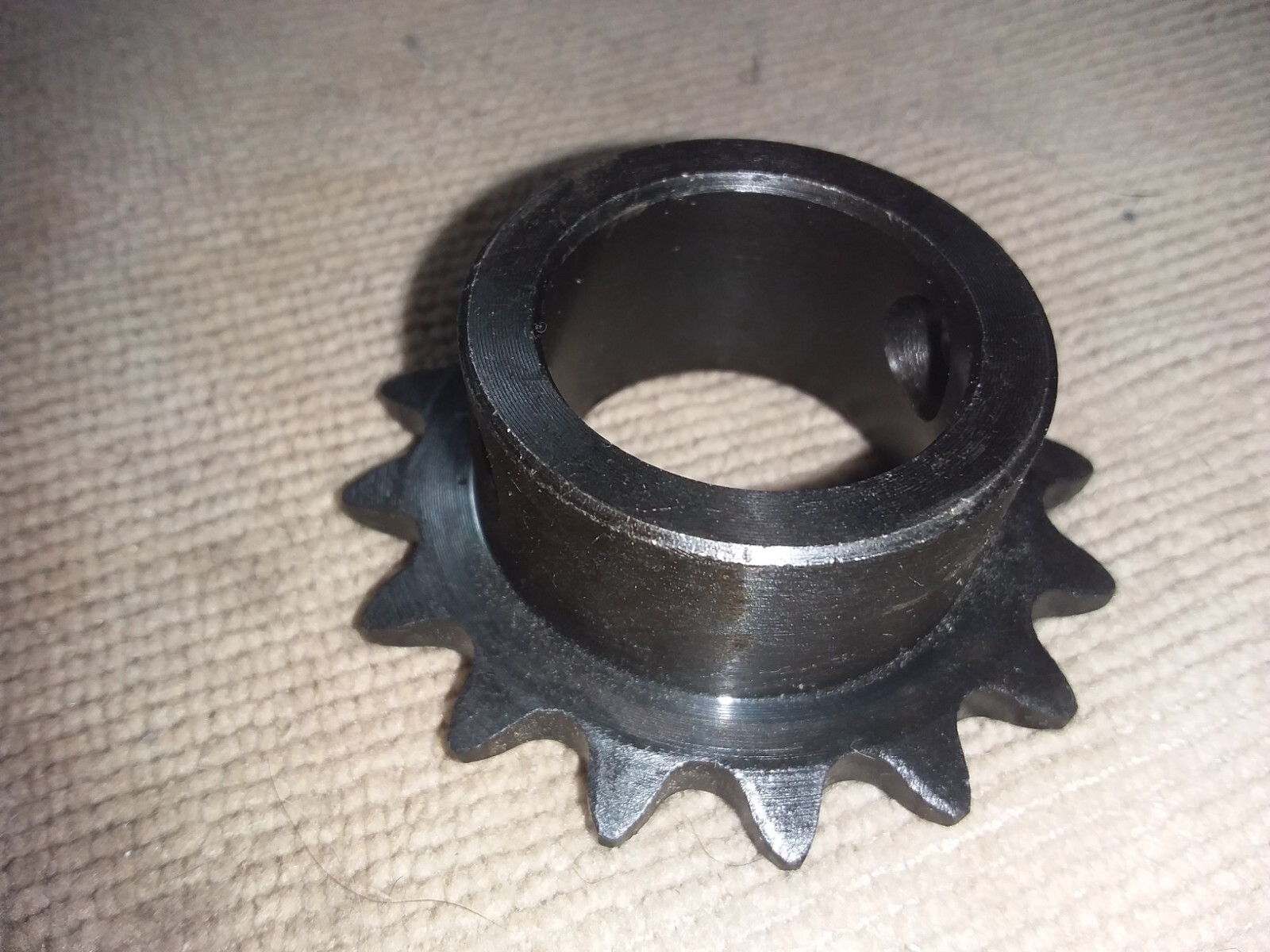 H35B16-1″ 1 Inch Shaft Round Bore Sprocket # 35 Roller Chain 16 Tooth