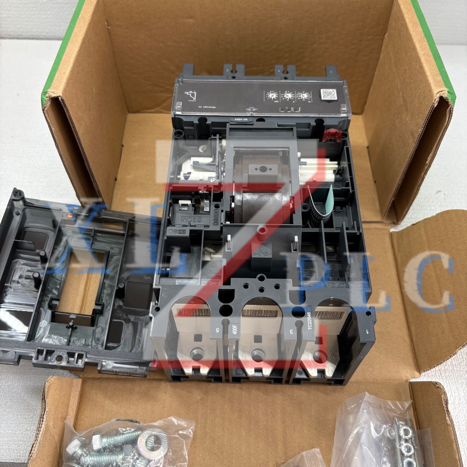 1PCS New Schneider C40F32D400 NSX400F 3P 400A Molded Case Circuit Breaker In Box