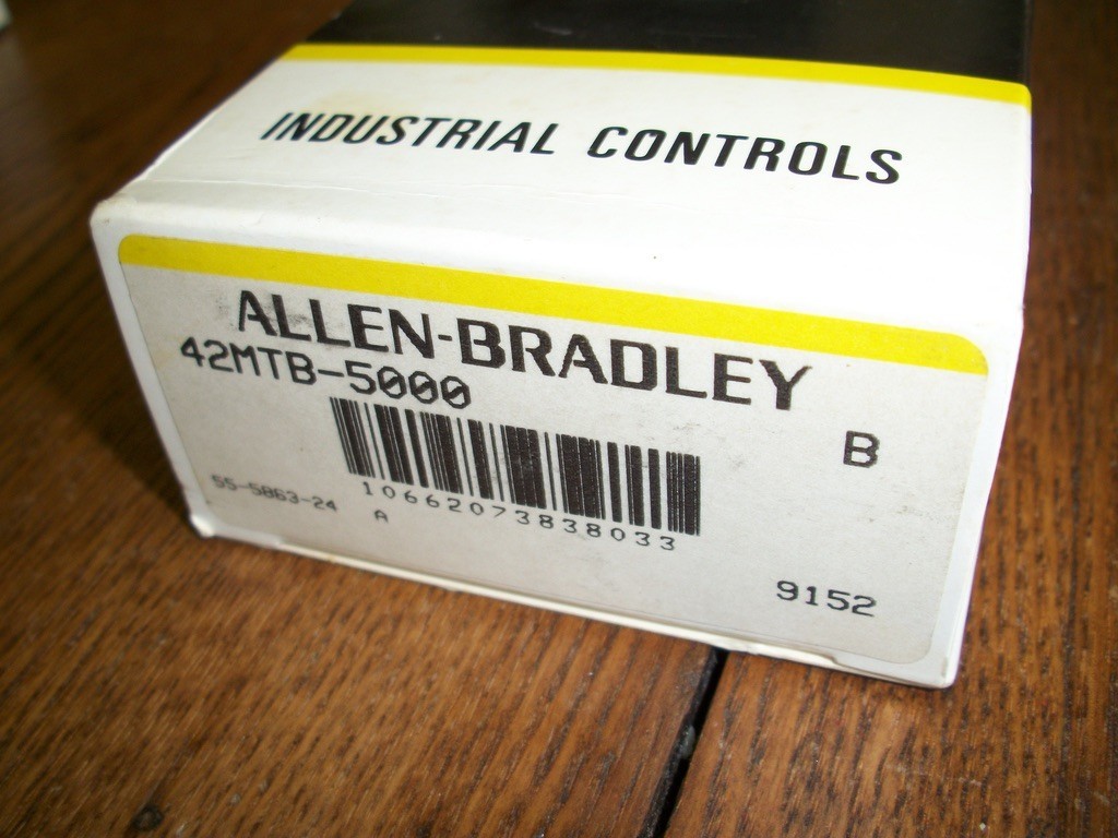 ALLEN BRADLEY 42MTB-5000 PHOTOSWITCH TERMINAL BASE 120VAC 50/60HZ SERIES B BNIB