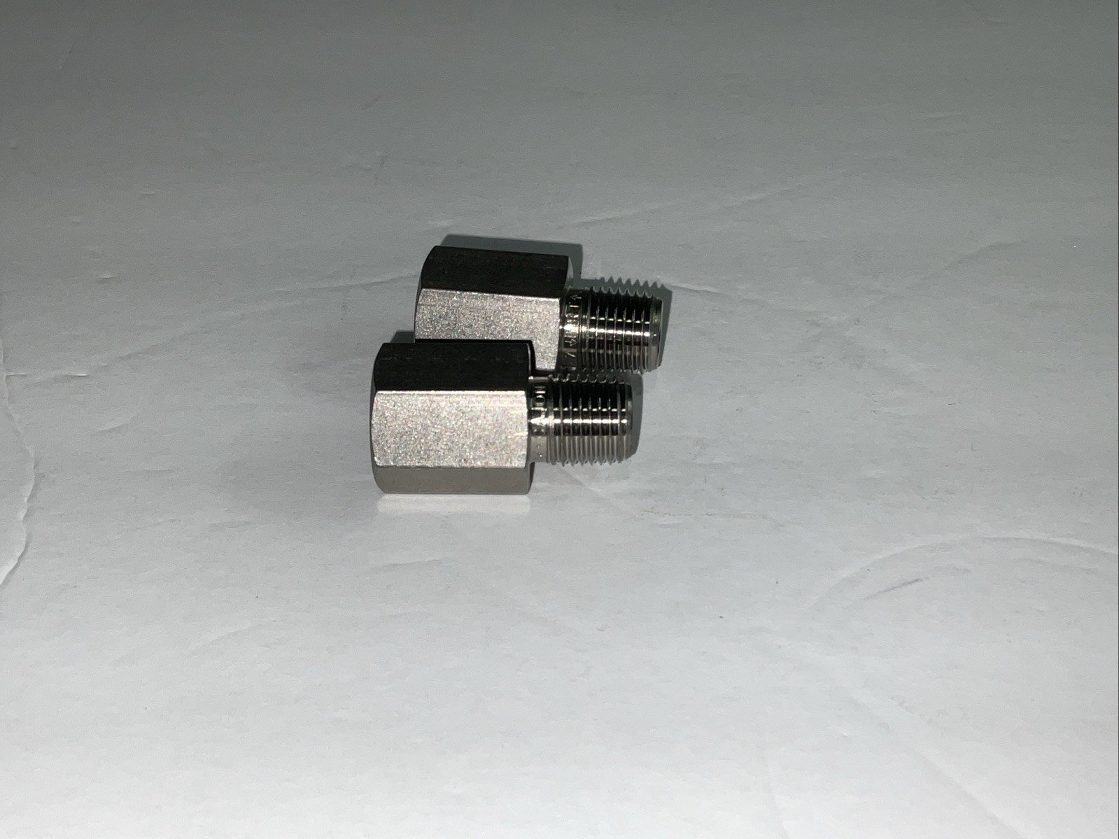 1-Swagelok Cajon SS-4-AG-4 1/4” Female NPt X 1/4” Male NPT A=1.45”