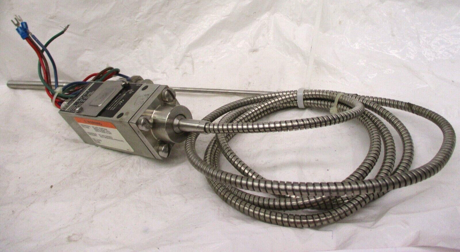 ITT Neo-Dyn 132TC5DC6 Adjustable Temperature Switch 30 to 125°F Range A6723PA