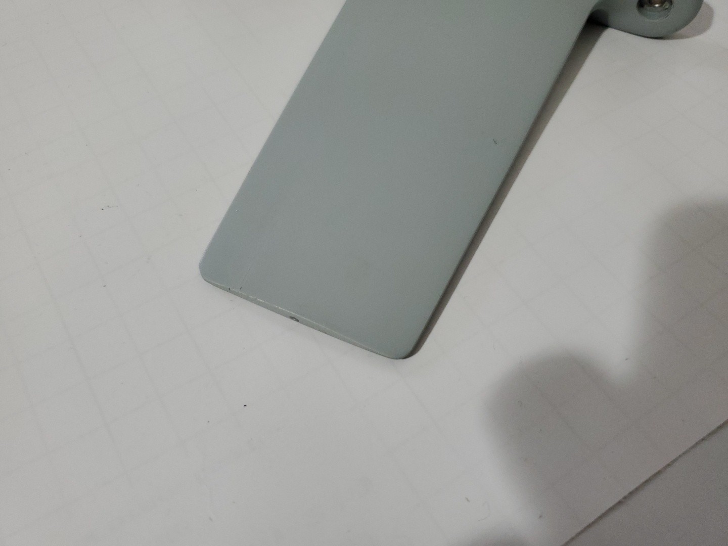 PHARAD AU-800-6000 Blade Antenna 800 MHz to 6 GHz, 2.4 to 5 dBi Gain, SMA