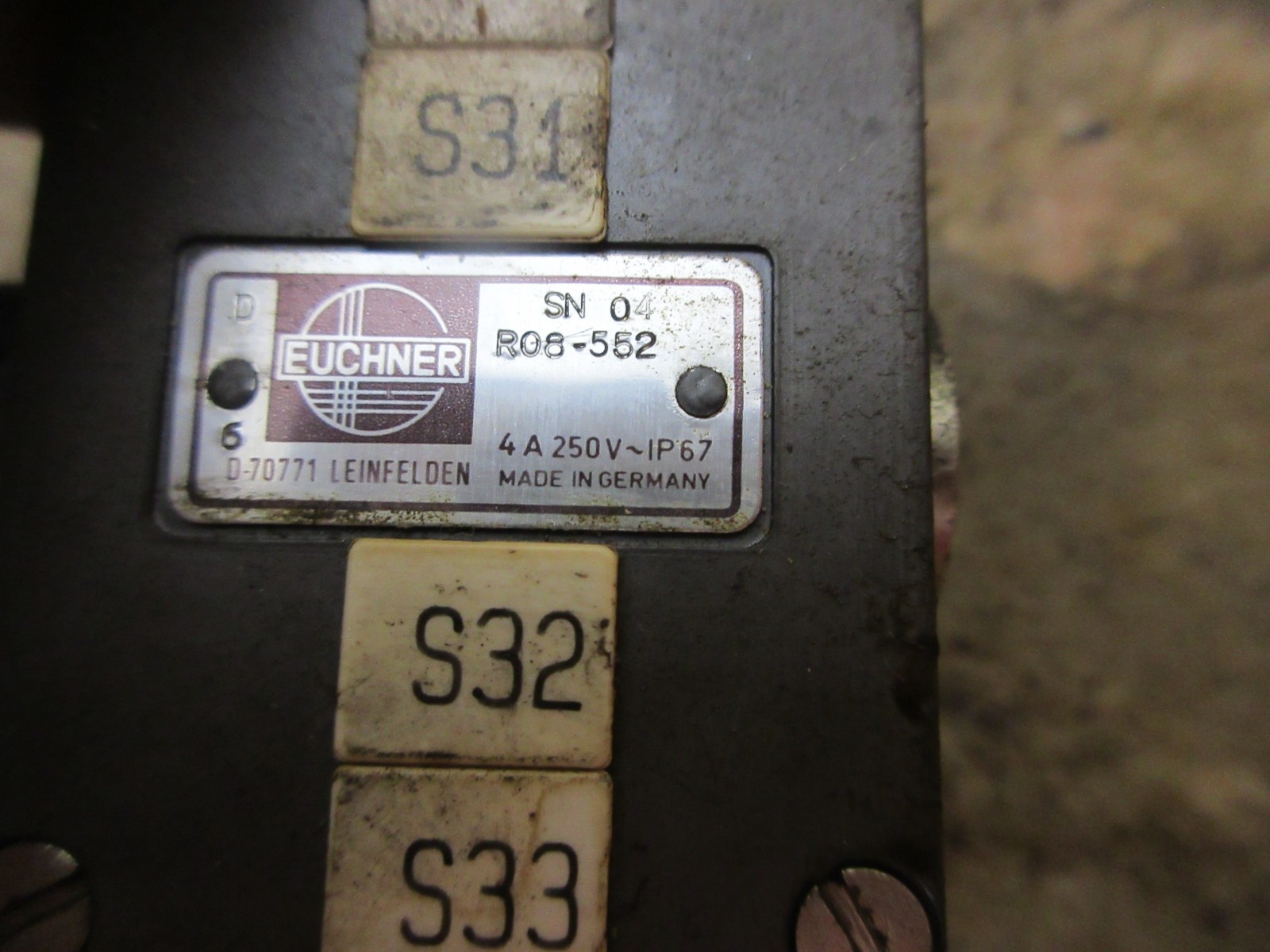 HERMLE UWF 1202S CNC MILL EUCHNER SN 04 R08-552 LIMIT SWITCH EUCHNER SN04R08-552
