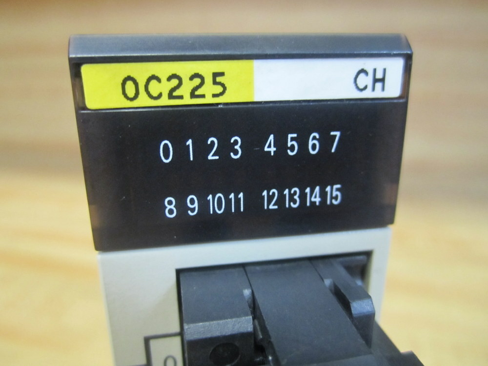 Omron C200H-0C225 Output Module C200H0C225