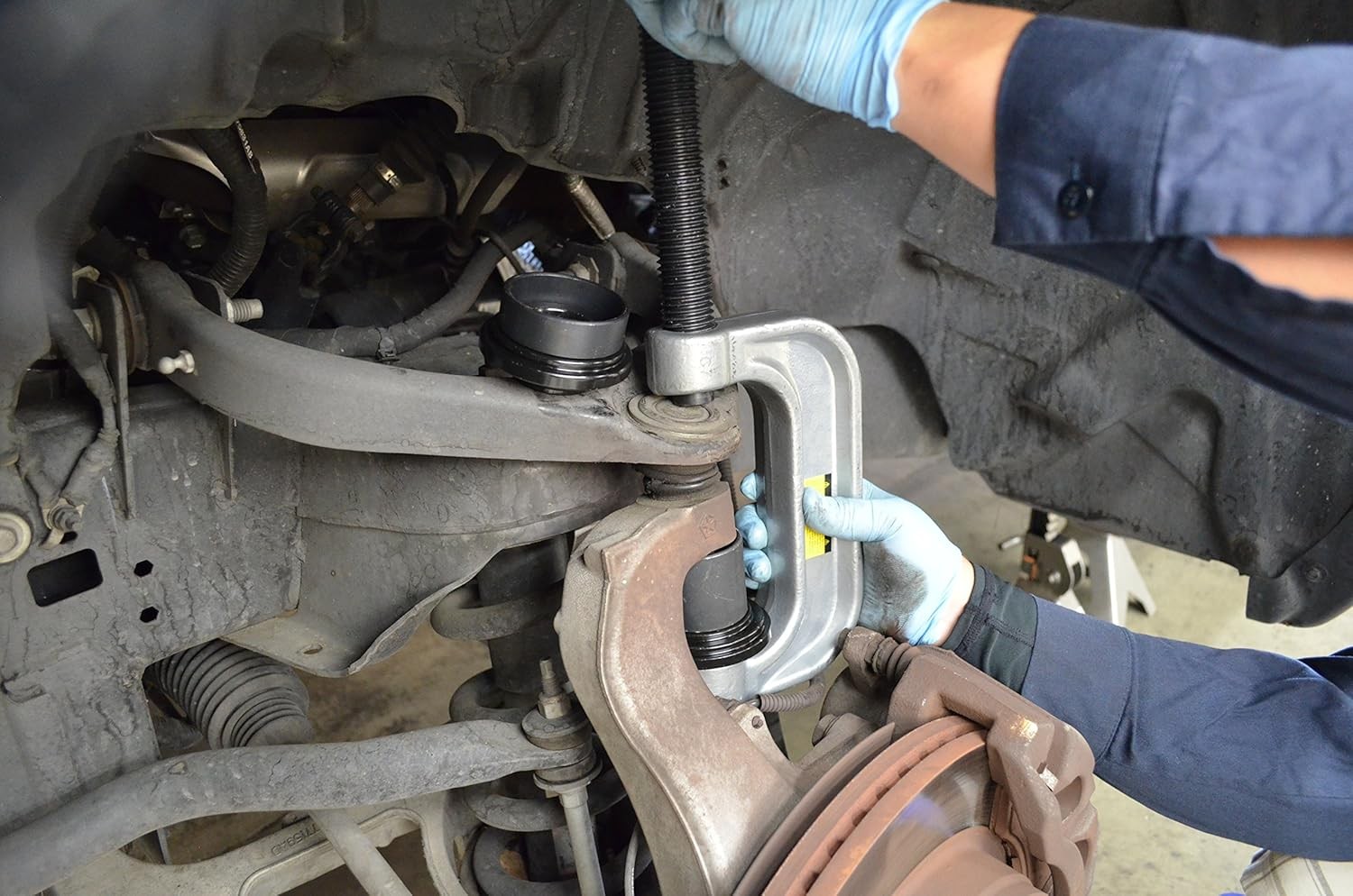 Astro Pneumatic Tool 7865 Ball Joint Service Tool with 4-wheel Drive Adapters..