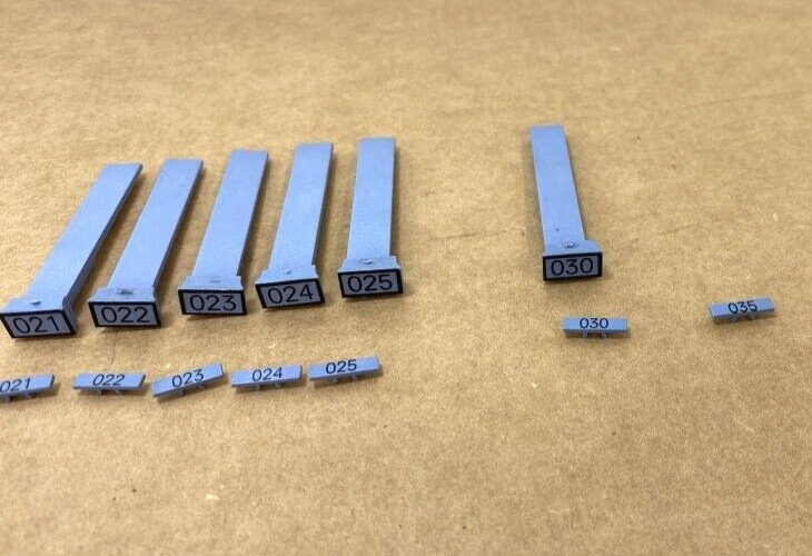 Siemens Apogee Module Address Keys Blue 001-035 INCOMPLETE 545-825, 545-826