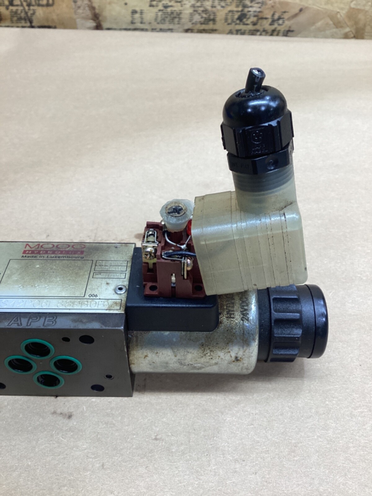 MOOG / HYDROLUX HYDRAULIC VALVE ZWEFS42P06E88PB0BV #106D49PR5