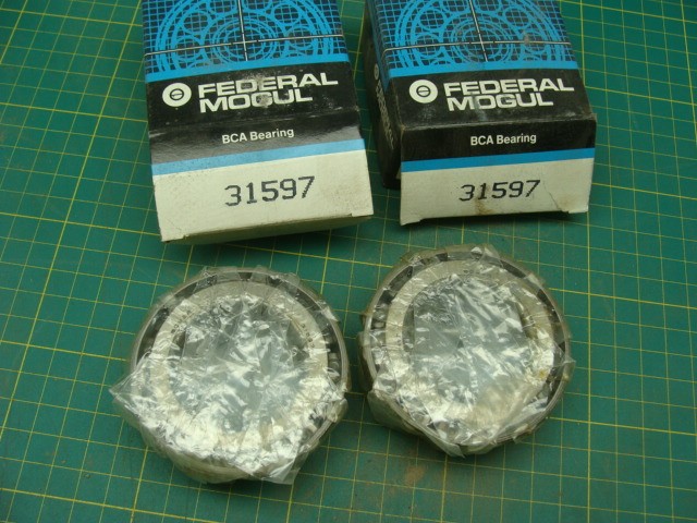LOT OF 2 GENUINE FEDERAL MOGUL – BOWER BCA TAPERED ROLLER BEARINGS 31597