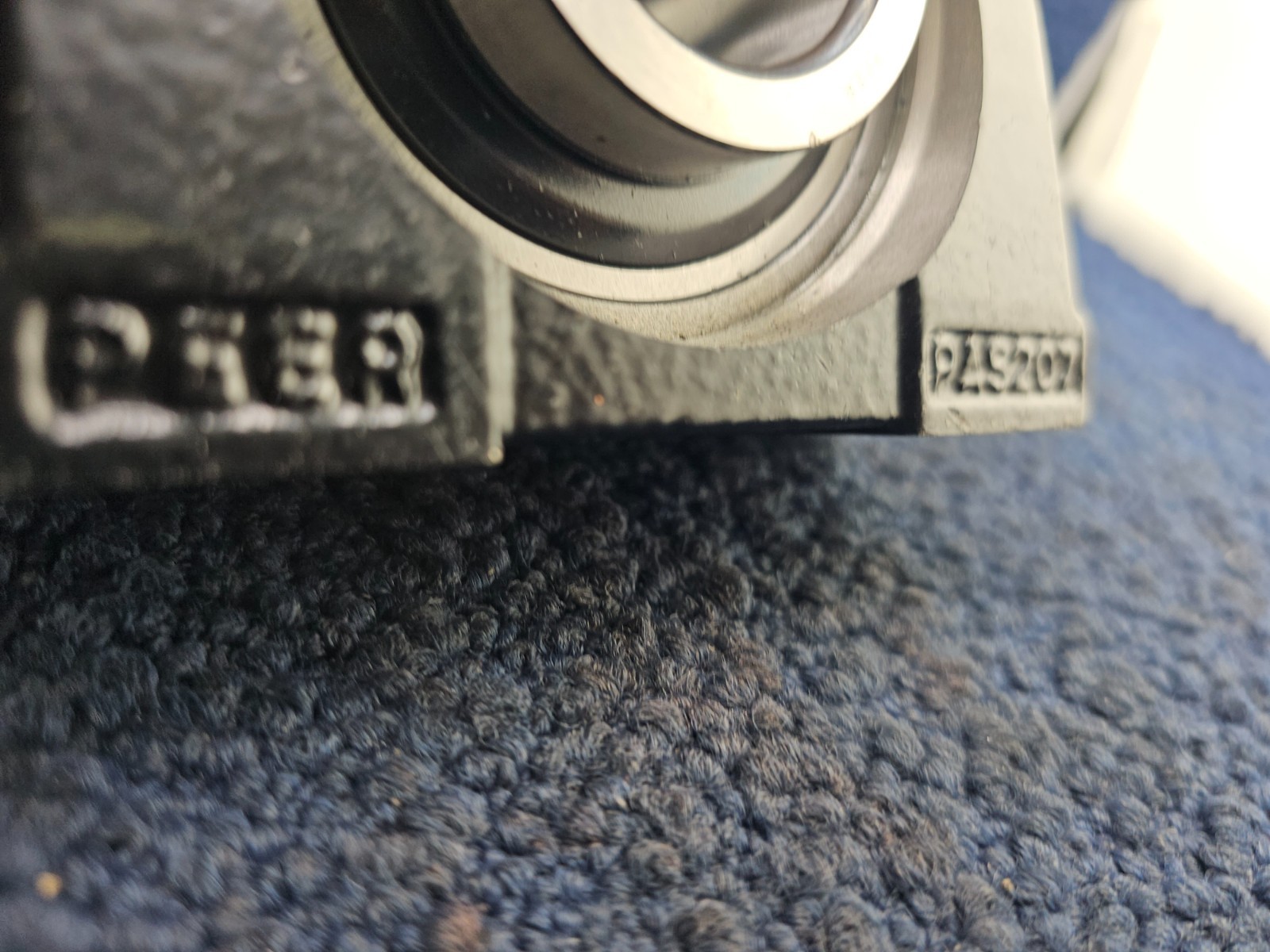 PEER PAS 204 PILLOW BLOCK w/ UC207-20M-A INSERT