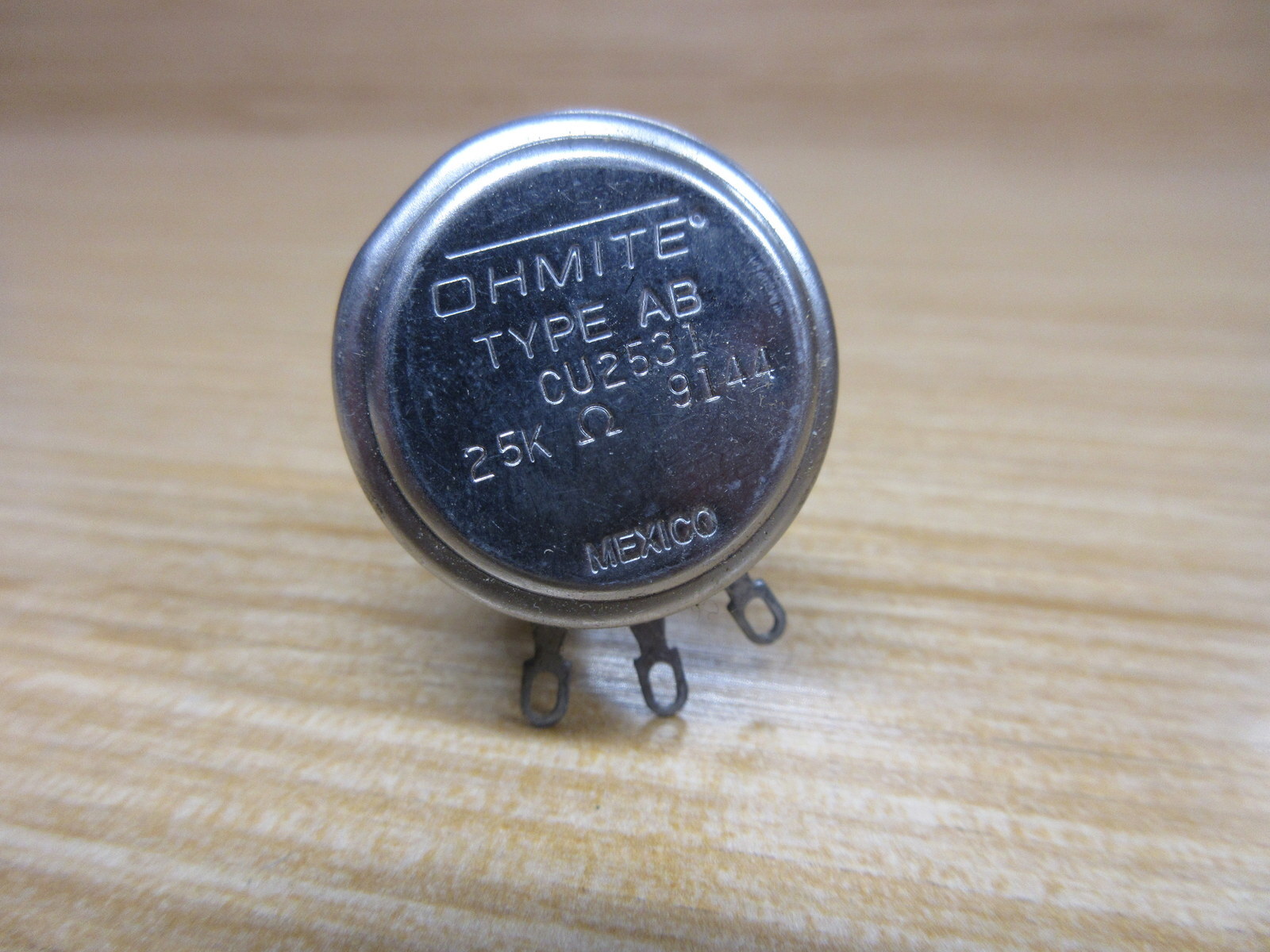 Ohmite CU2531 Potentiometer 25KΩ