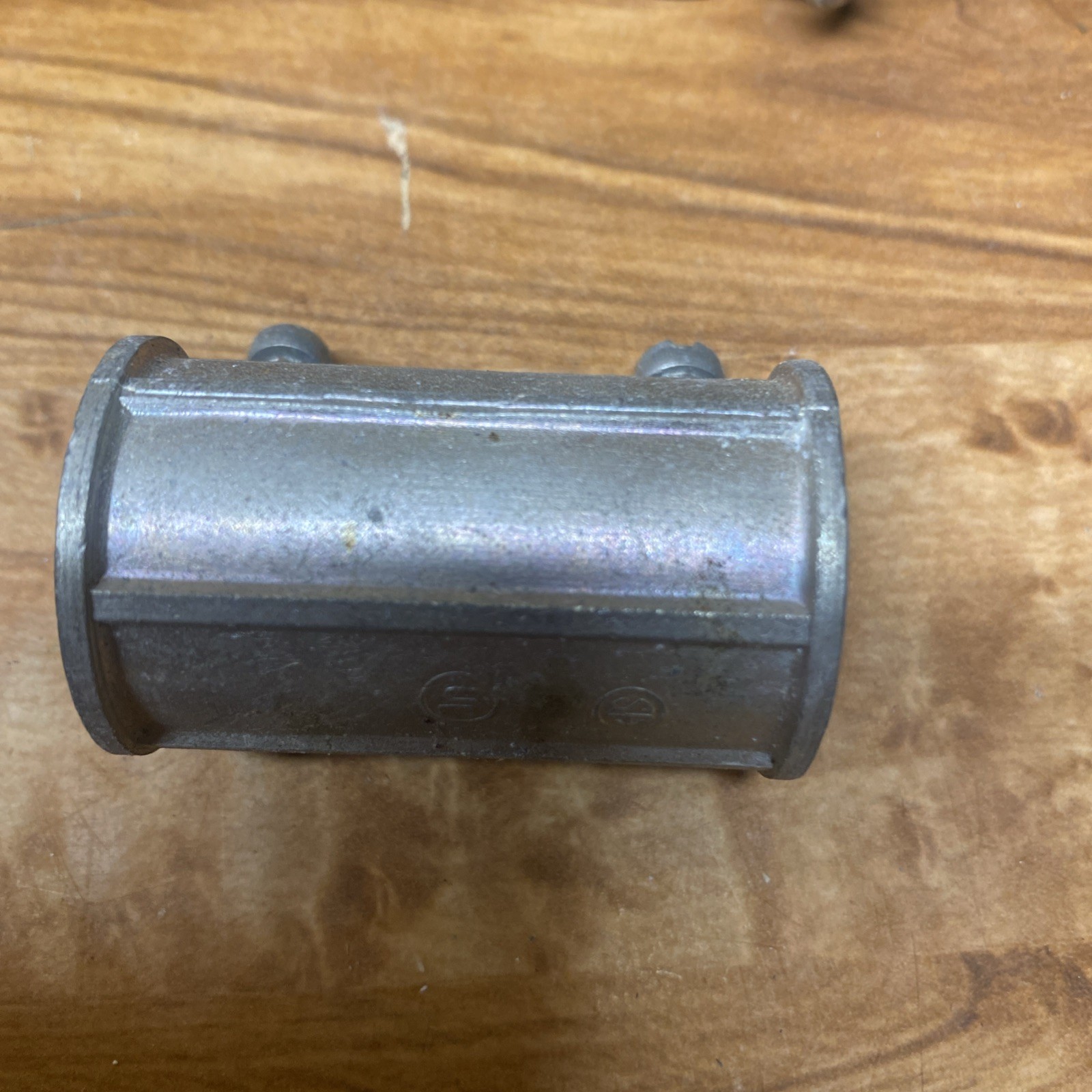 Halex L122 3/4″ Fitting EMT Electrical tubing Coupler lot of 15