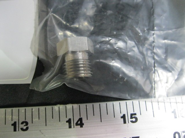 Swagelok SS-4-VCR-4 NUT MALE 14 VCR