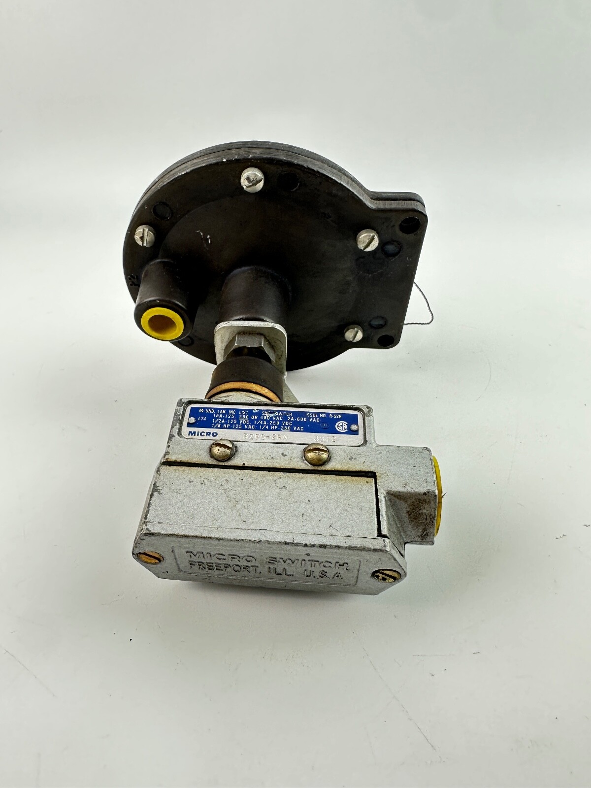 Amot Controls Regulator, Model 4144A001 UND LAB BZE6-2RN