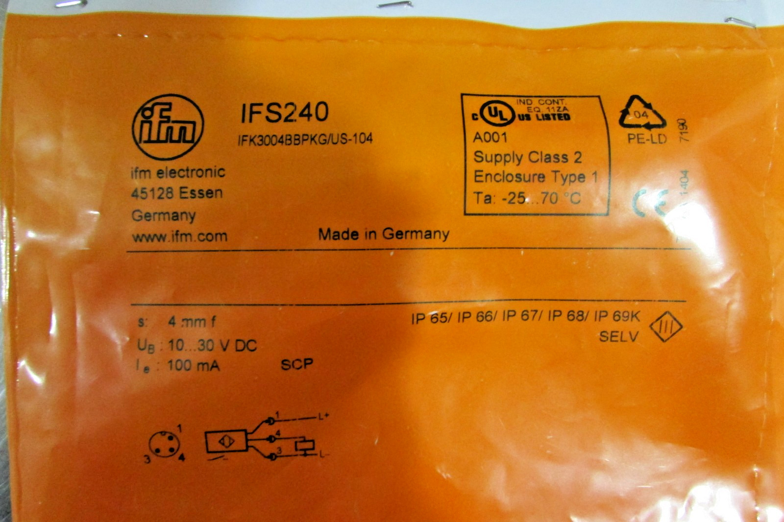 Effector IFS240 Inductive Sensor IFK3004BBPKG/US-104 Lot of 2