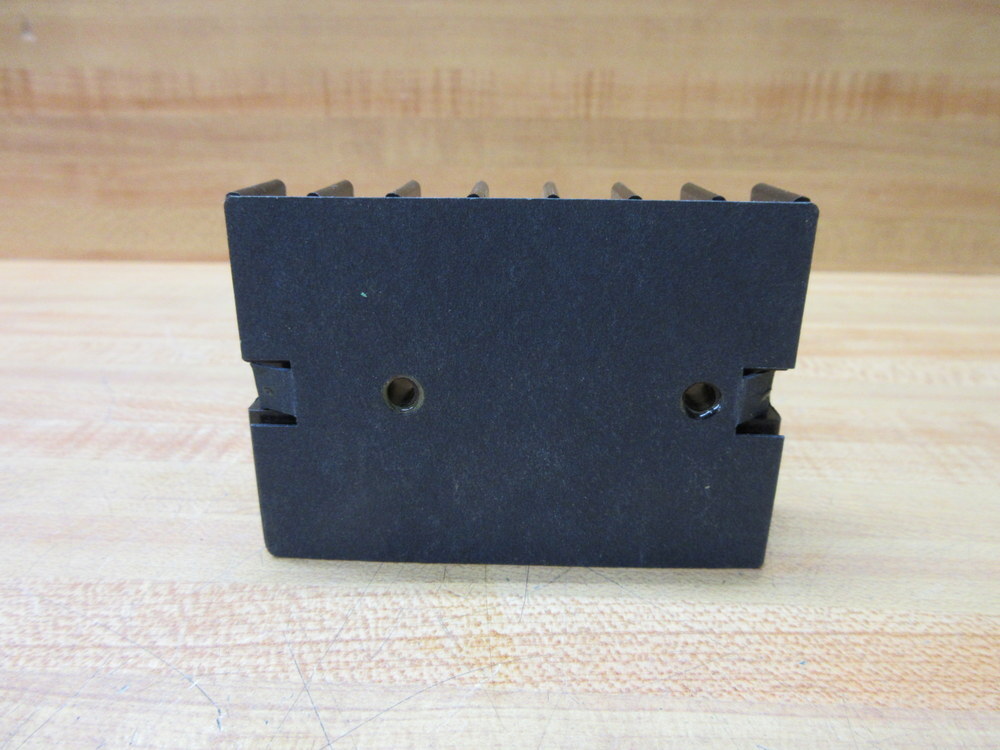 Struthers Dunn 33377 Dunco Socket