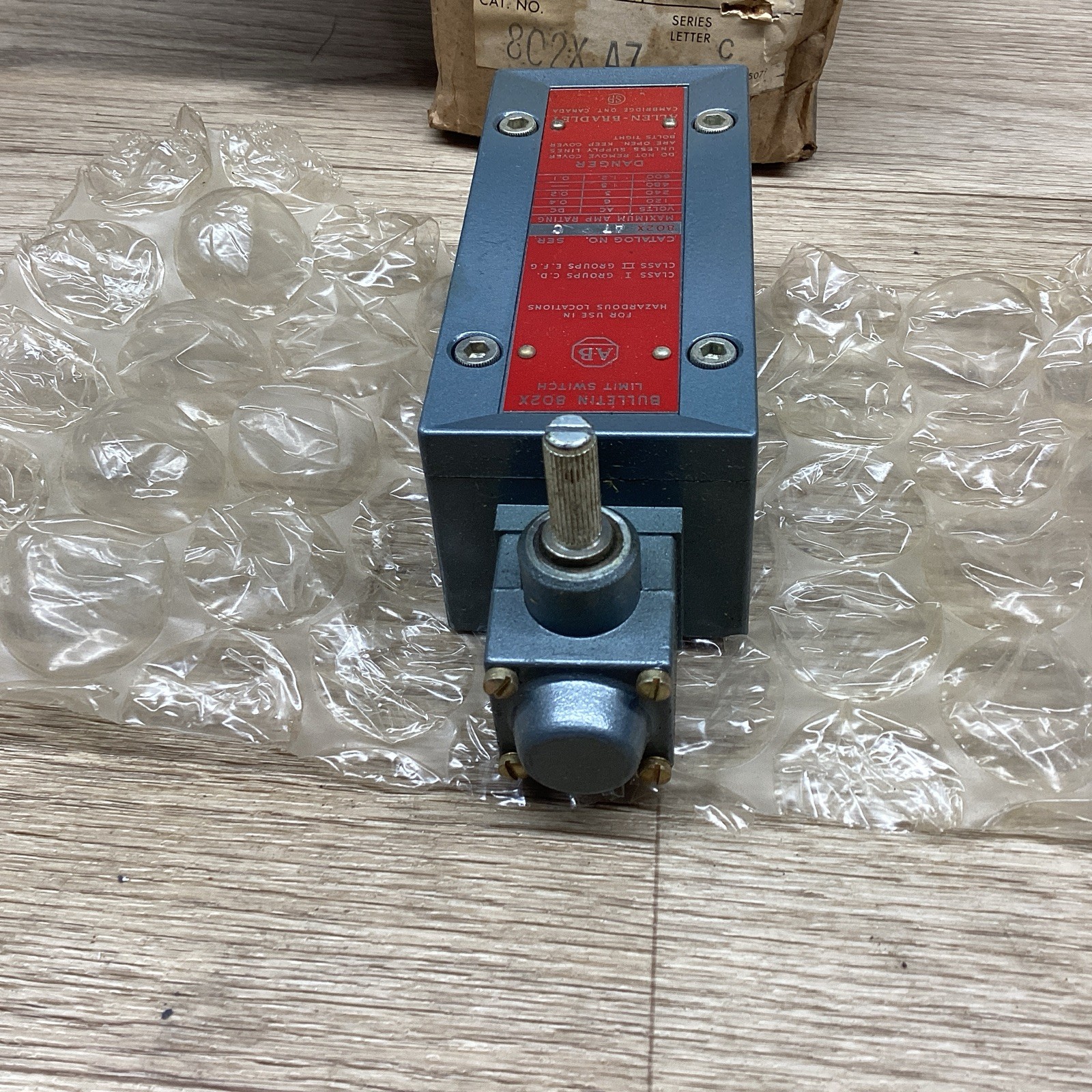 NOS ALLEN BRADLEY 802XA7 SER. C LIMIT SWITCH #828PT153*CO