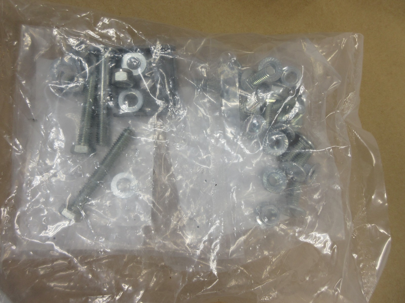 GRAY E0901301-01 TA SATELLITE MOUNTING NEW (P163)