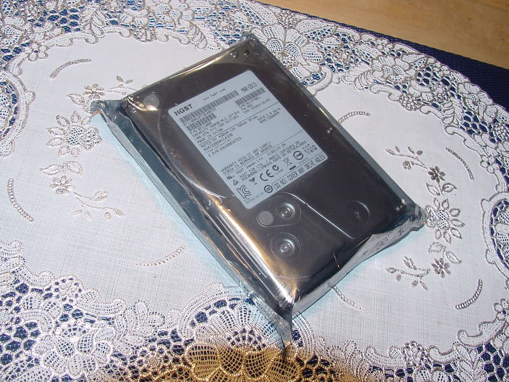 HGST 0F11000, HUA722050CLA330, 500GB 3.5-inch Internal Hard Disk Drive, New