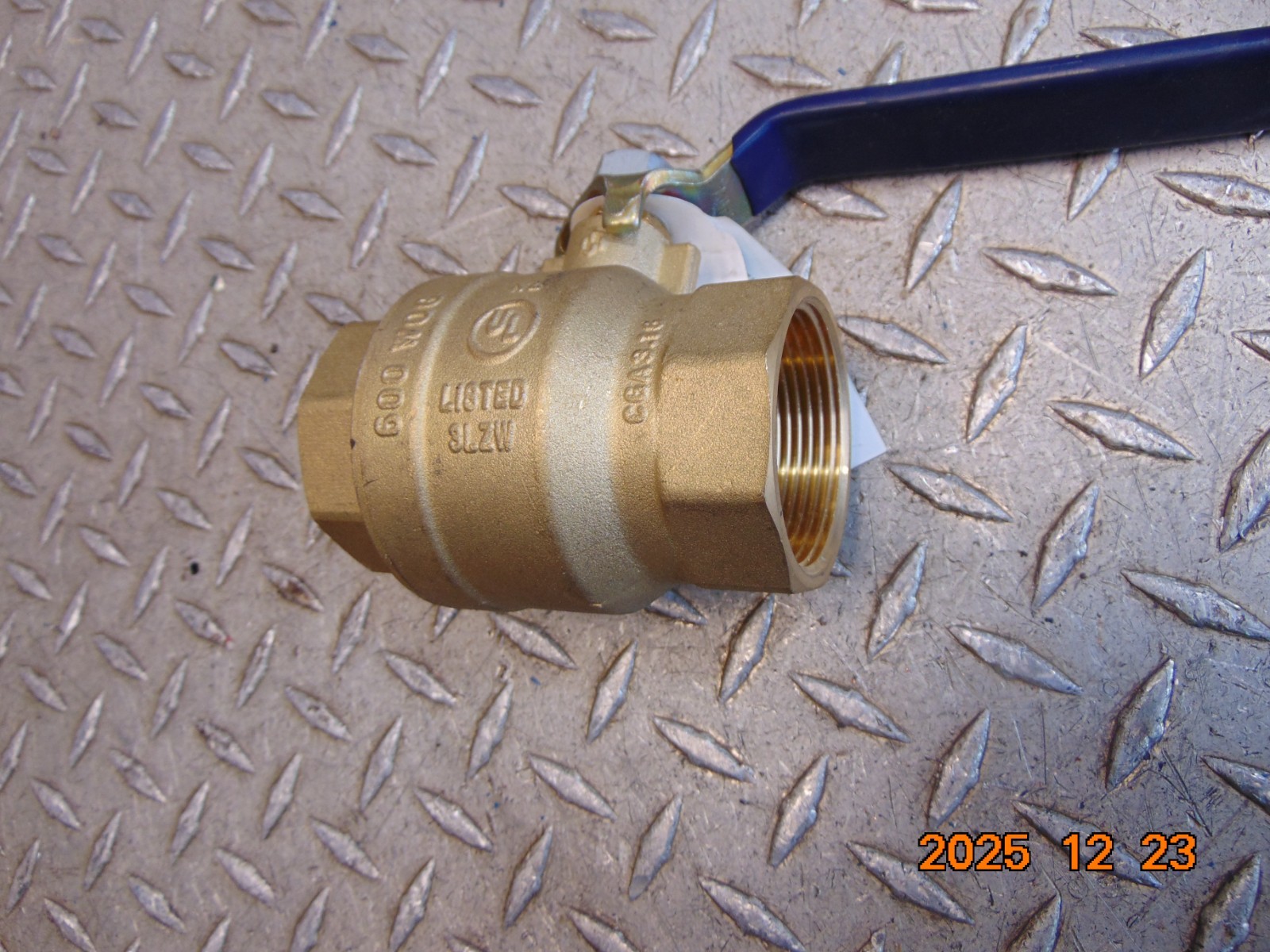 LEGEND T-2000NL 1-1/2″ T-2000 THREADED BALL VALVE 600 WOG