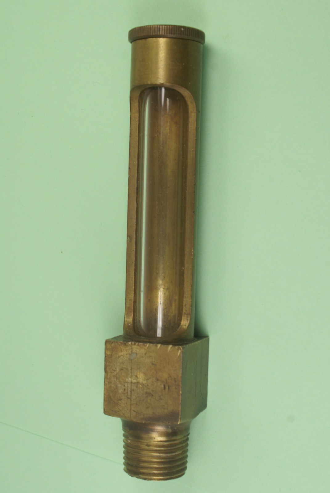 1 GITS Single Port Level Gauge Brass 5 1/2″ Sight Glass 3″ Glass 1/2″ pipe