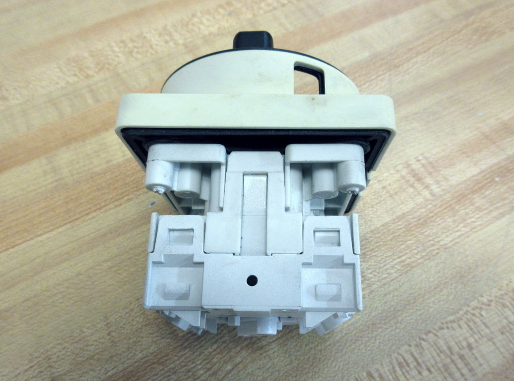 Allen Bradley 194L-E20-1752 On-Off Switch 194LE201752