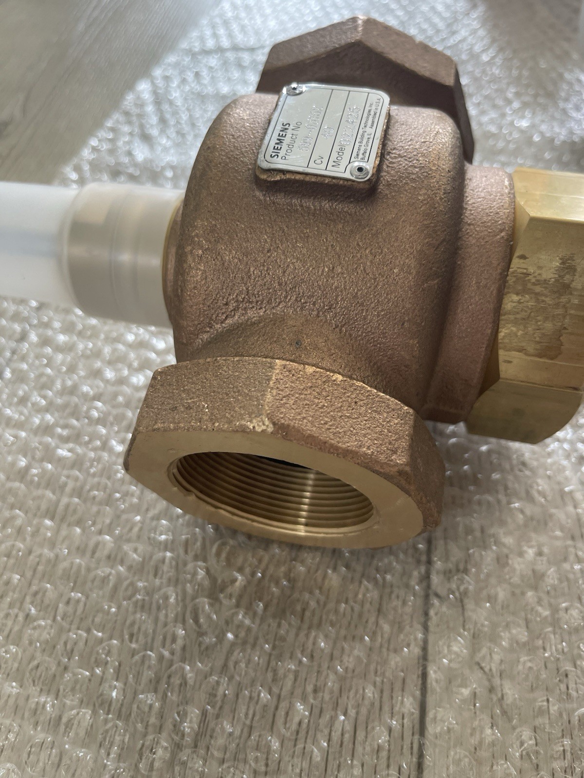 New SIEMENS FLOWRITE 599 SERIES VALVE 599-03152 2″ 3-W MIX FxF CV=40