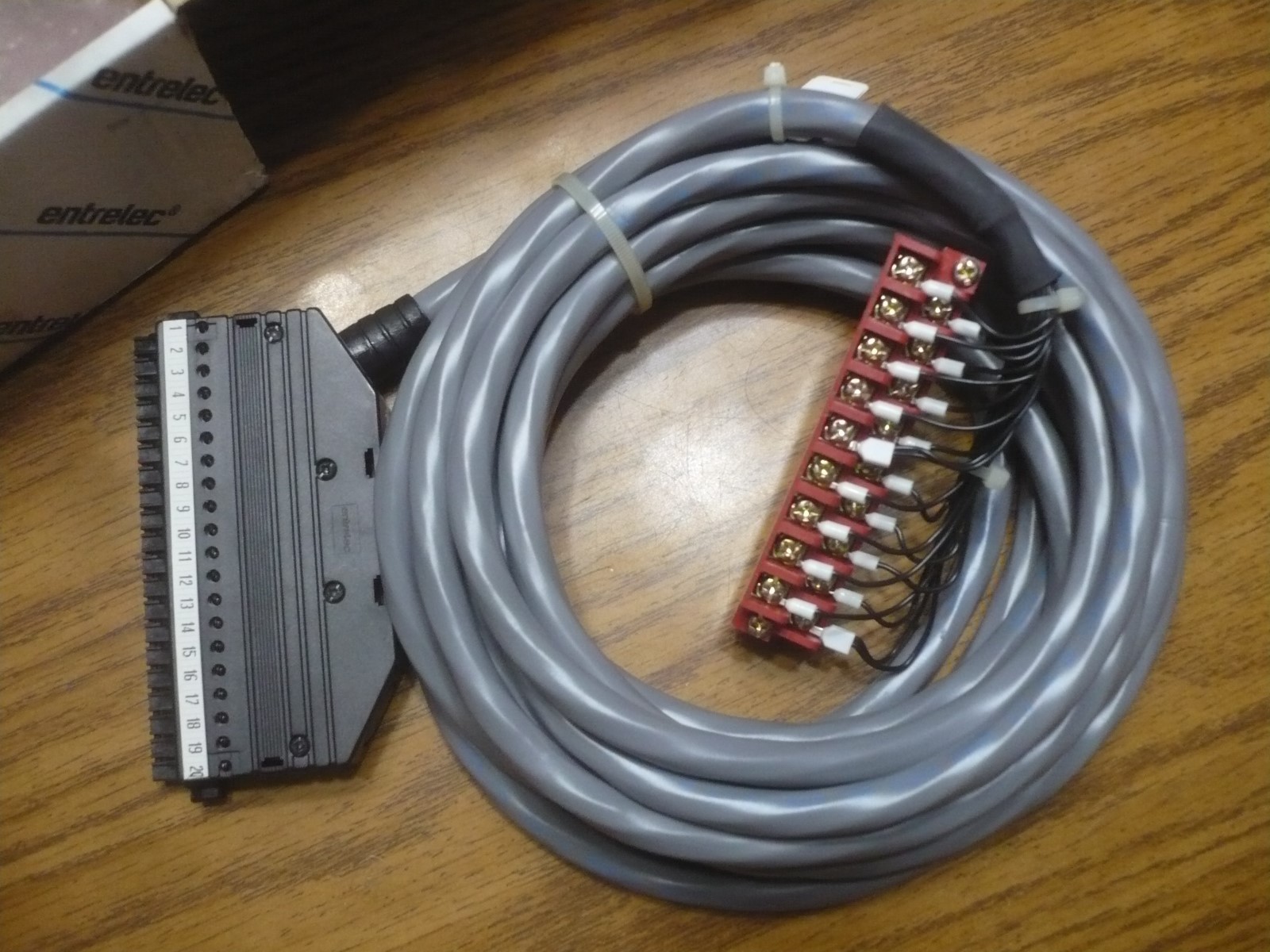 New ABB Entrelec 002763926 FA500/SLCRT25R/OMN20/102 Connecting Cable