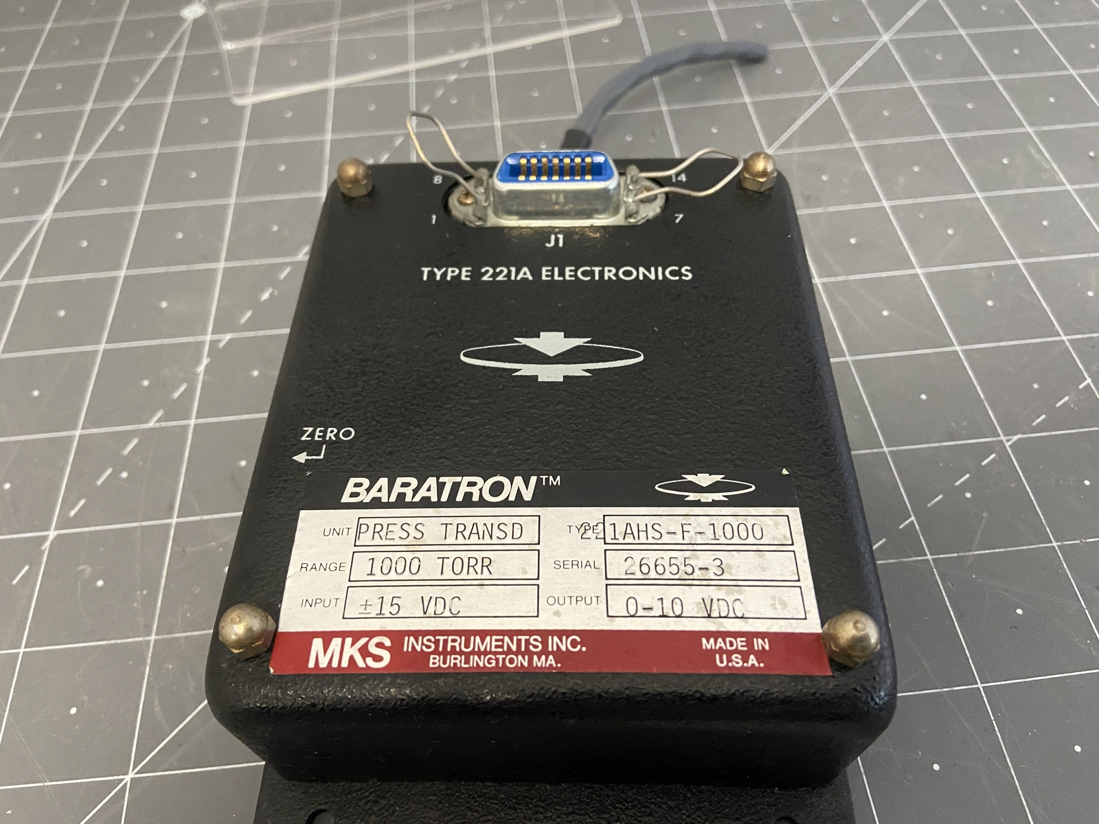 MKS 221AHS-F-1000 Baratron 1000 Torr, 0-10 VDC