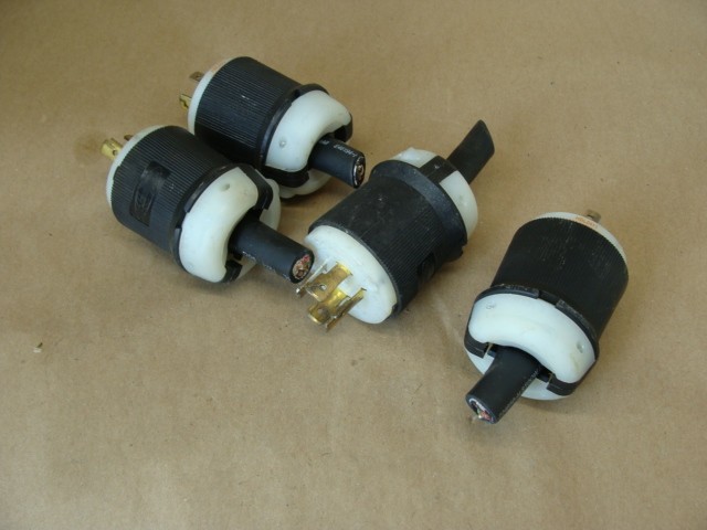LOT OF 4 HUBBELL 2411 20A 125/250V MALE TWIST LOCK PLUGS