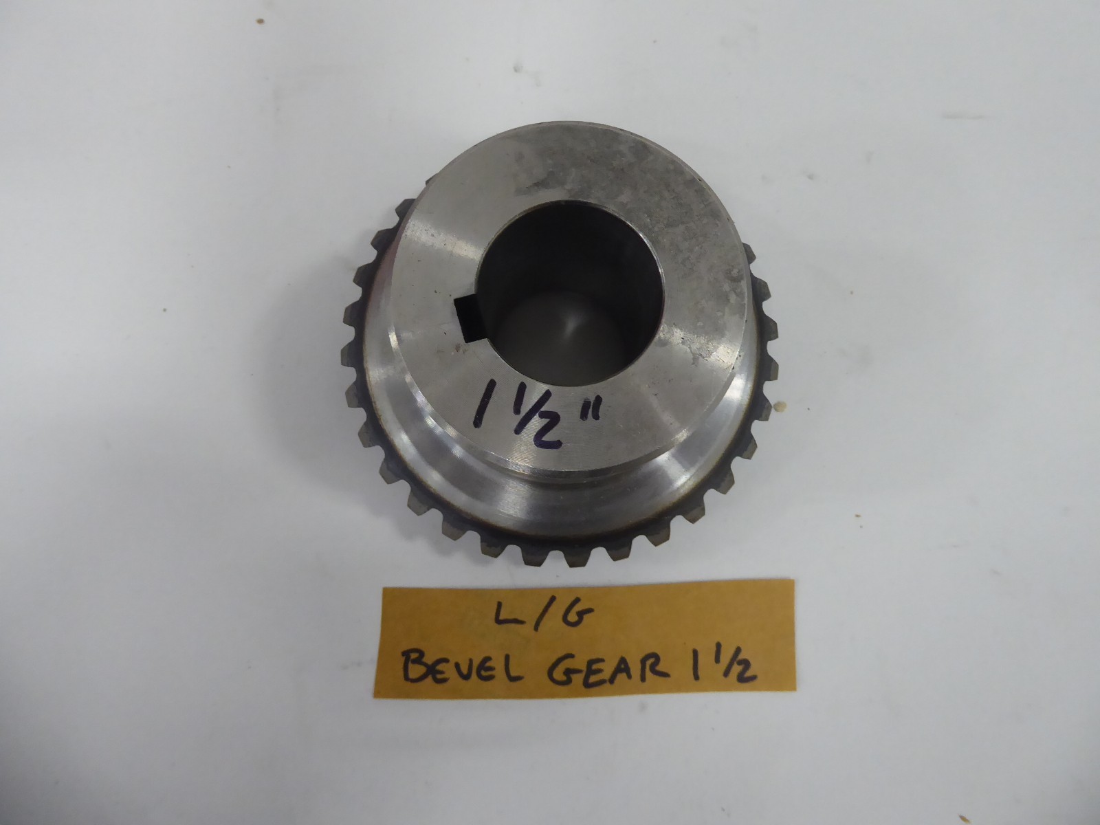 L/G Bevel Gear 1-1/2″ Bore 3/8″ Keyway 32T Set Screw CEP00997-A630