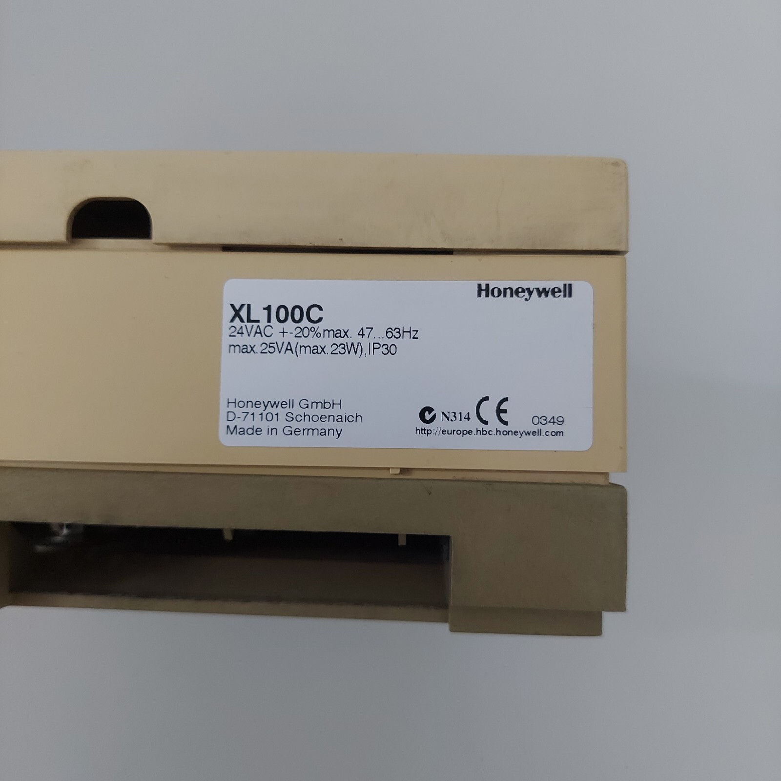 HONEYWELL XL100C EXCEL 100C WITH C-BUS & MODEM INTERFACE GERMANY