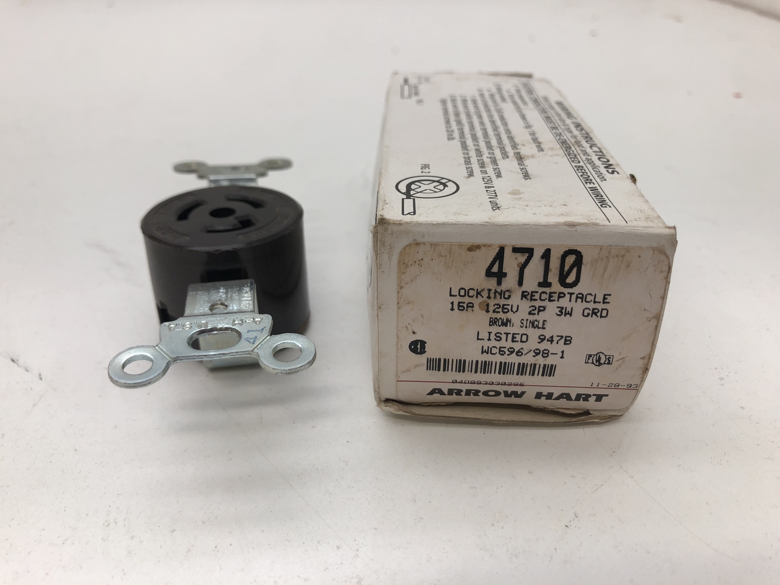 (QTY.13) COOPER-ARROW HART 4710 LOCKING RECEPTICLE