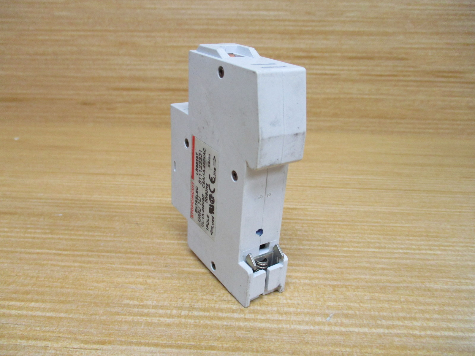 ABB GMU1U Entrelec Stopcircuit 1A Circuit Breaker (Pack of 2)