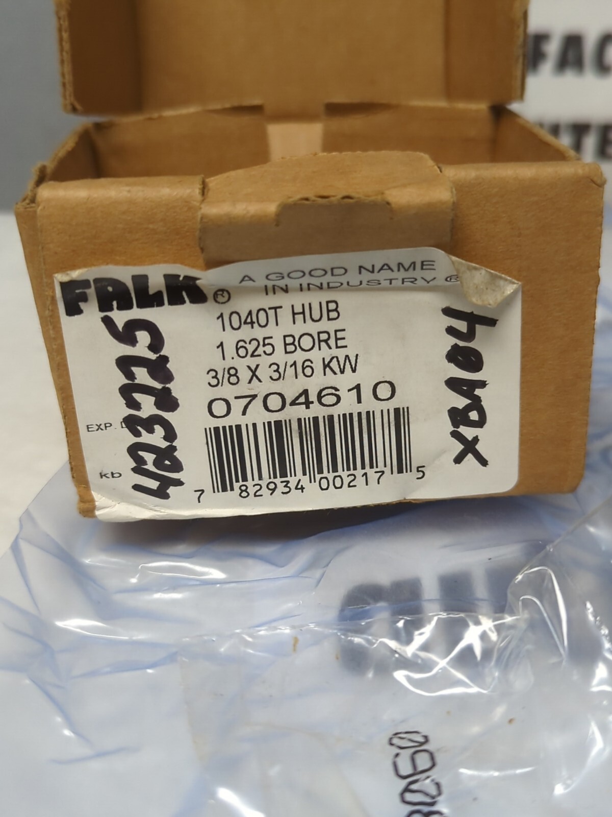 FALK,0704610,1040T HUB 1.625 IN BORE 3/8X3/16 IN KW NOS