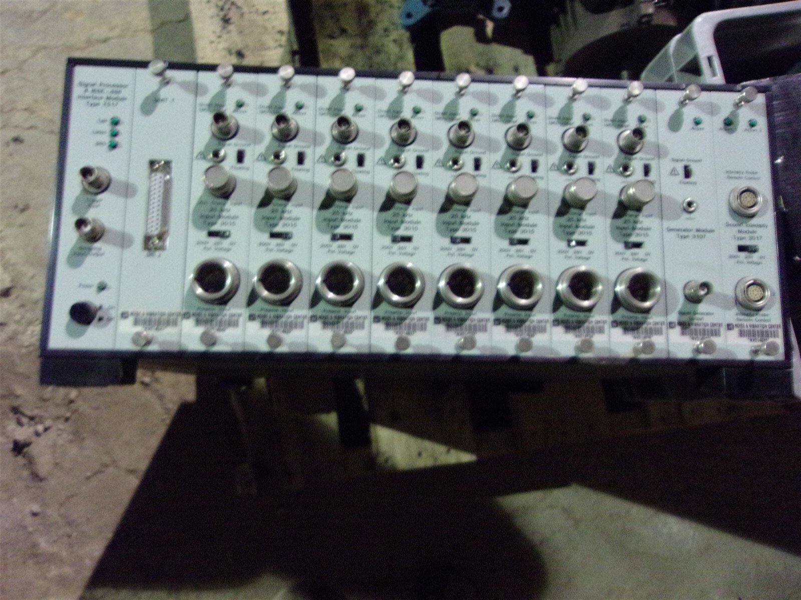 GM Noise & Vibration Center Multi Channel Data Acquisition Unity Type 7517 2816