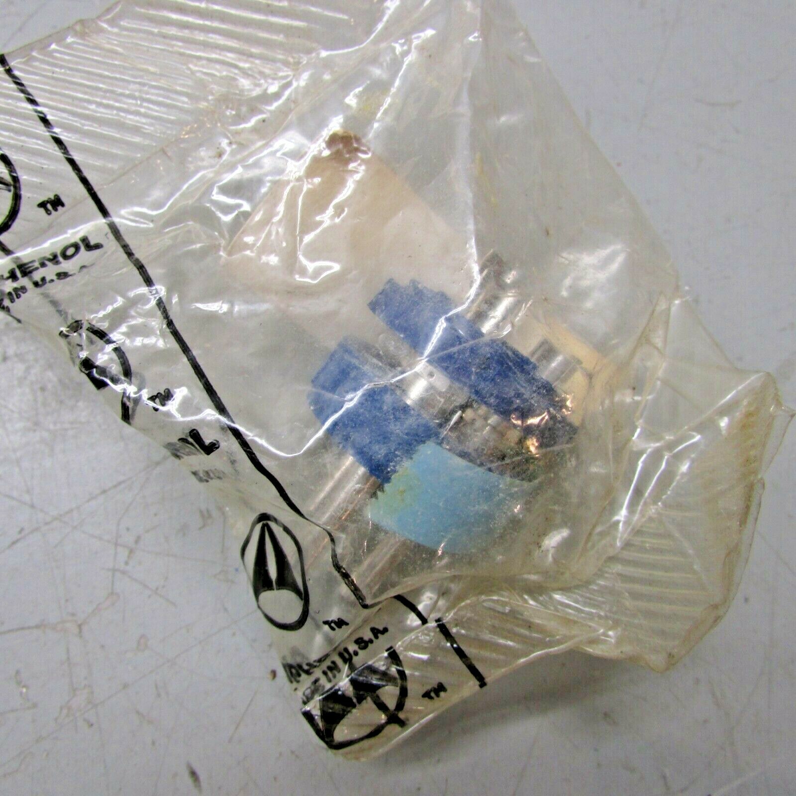Amphenol 9722-2P-132 Connectors Lot of 5!