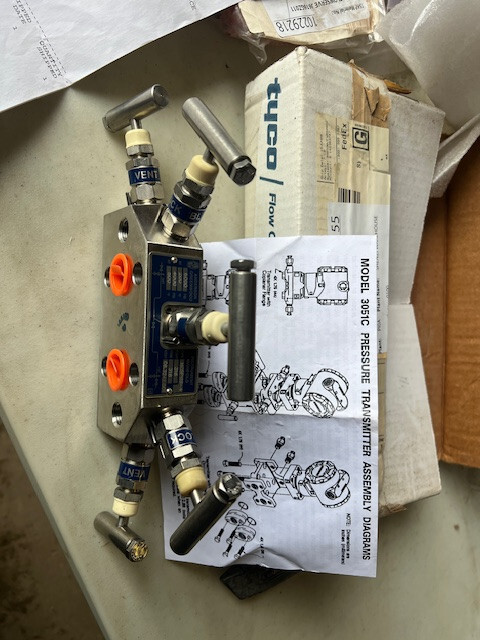 ANDERSON GREENWOOD INSTRUMENT MANIFOLD MC5PVIS-4