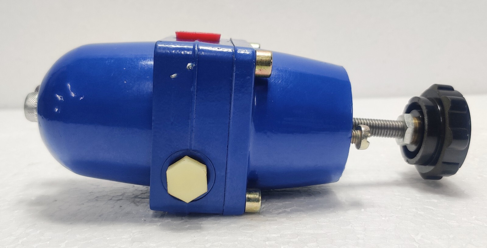 VALMET PAVE A 860101 Regulator
