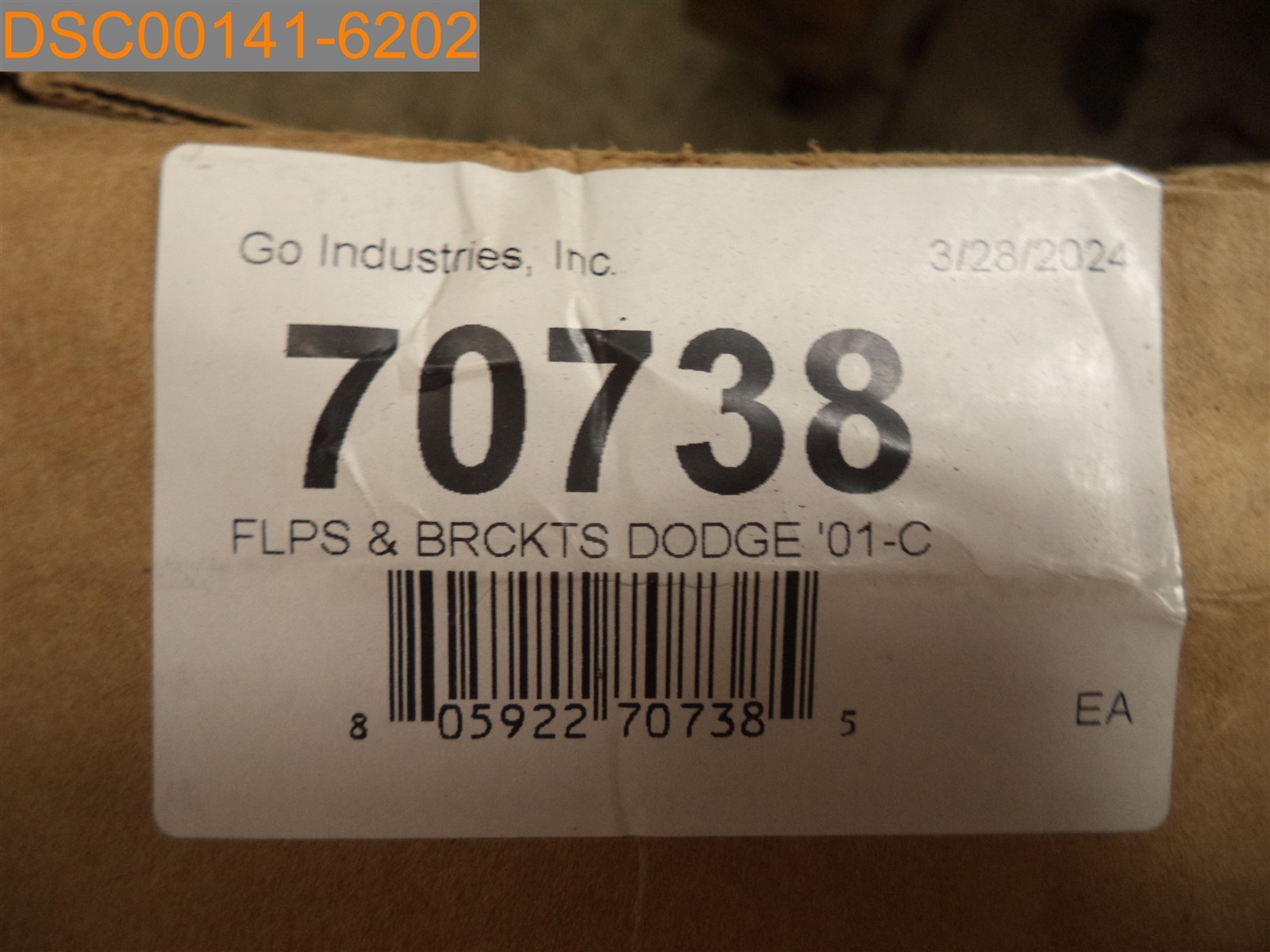 GO INDUSTRIES Dual Wheel Mud Flap w/ Bracket, KIT 70738, 805922707385