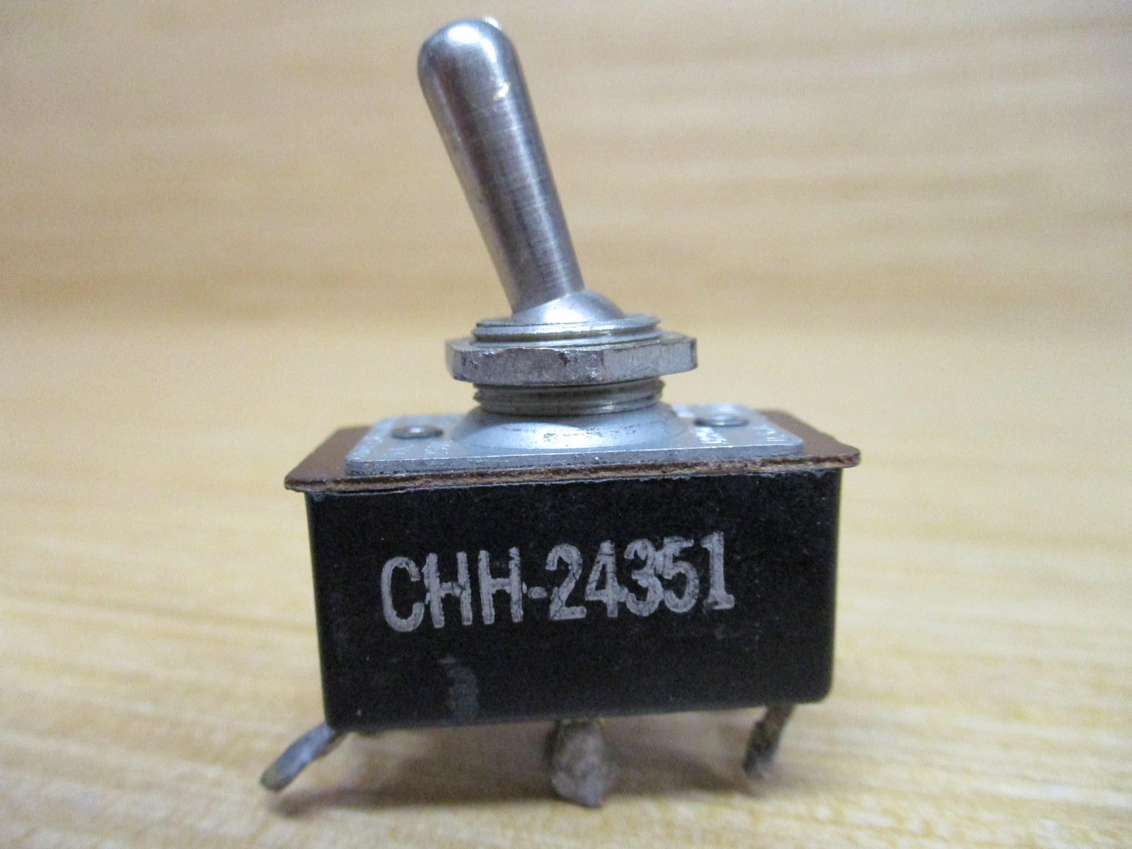 Arrow Hart CHH-24351 H&H Toggle Switch CHH24351 (Pack of 2)